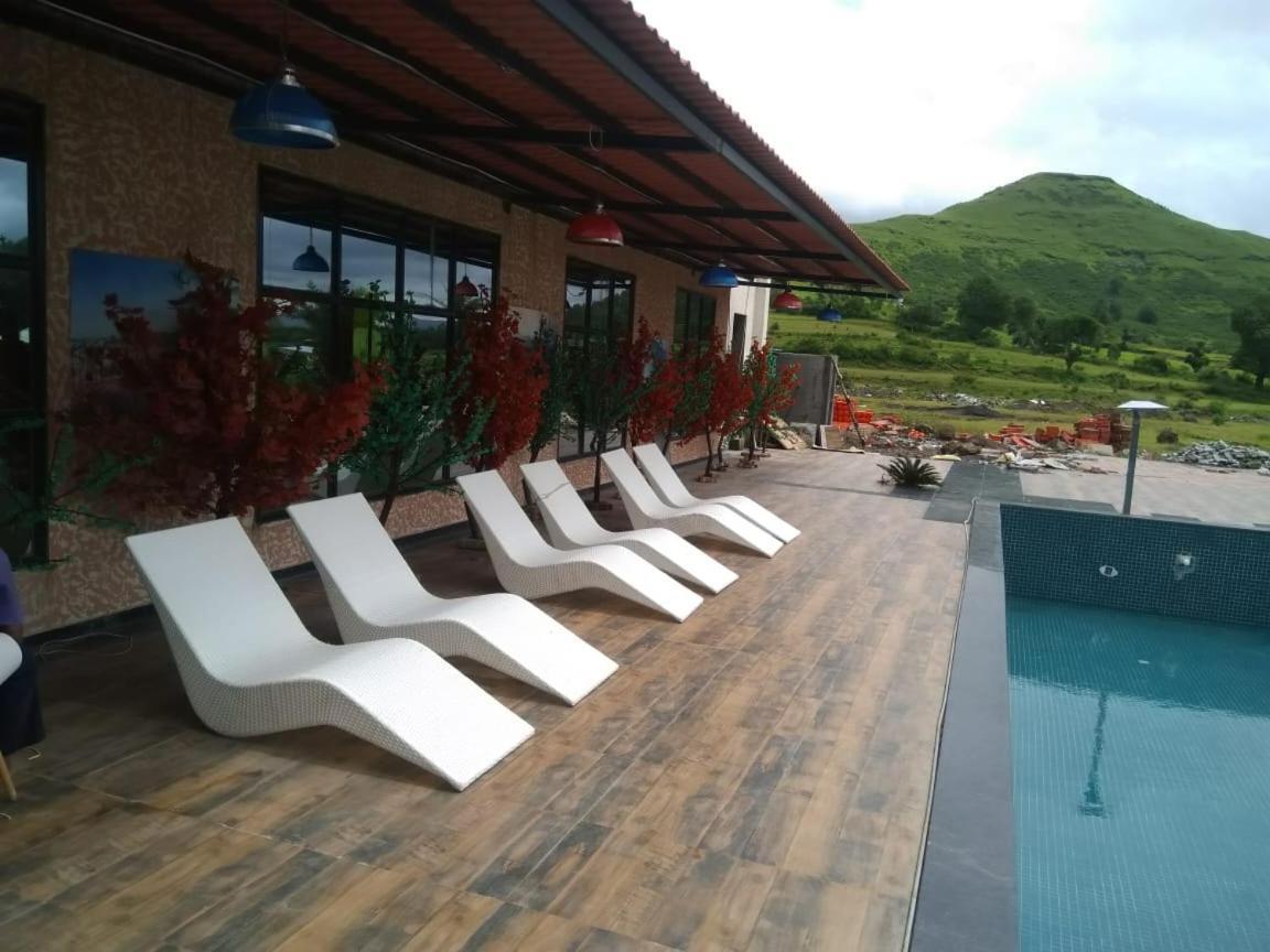 Hotel Strawberry Hills Saputara Exterior foto